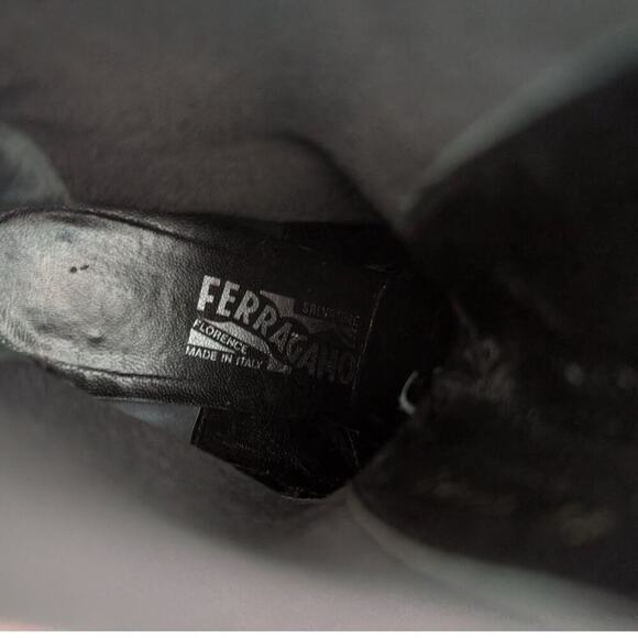 SALVATORE FERRAGAMO Ankle Boots, Black Leather, Low Heel, size 6.5 - Picture 9 of 10